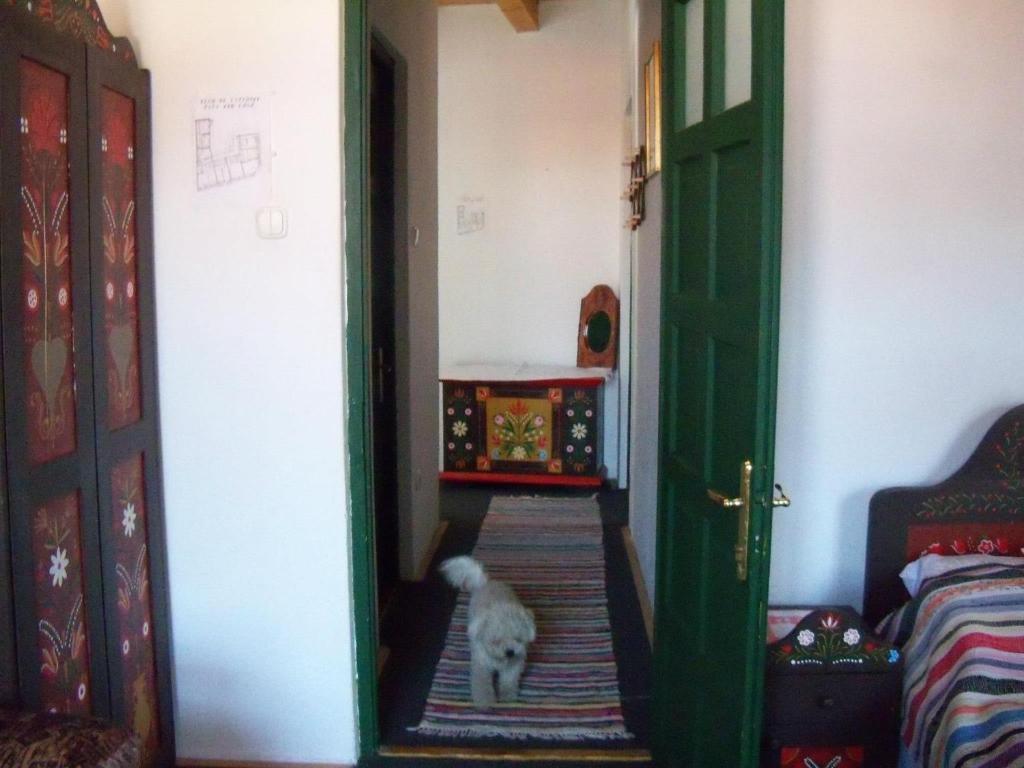 Gobe Csarda Hotel Oradea Bilik gambar