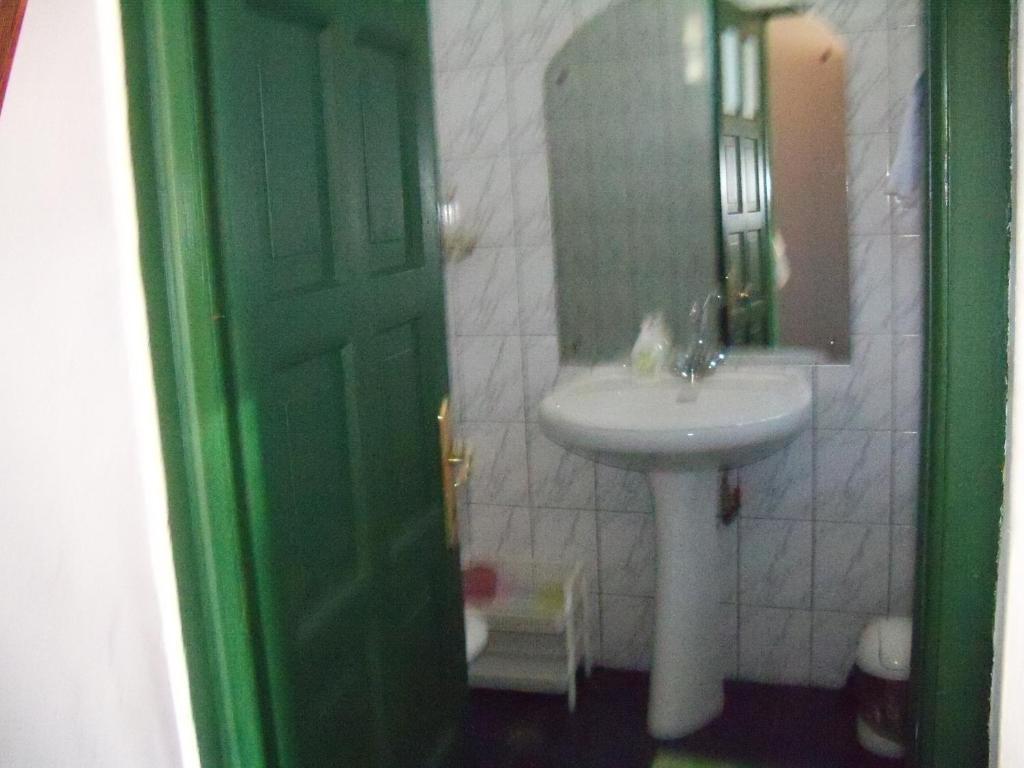 Gobe Csarda Hotel Oradea Bilik gambar