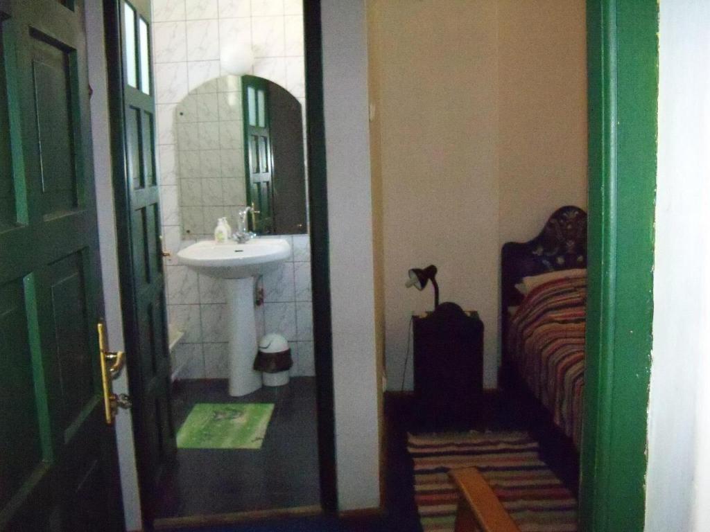 Gobe Csarda Hotel Oradea Bilik gambar